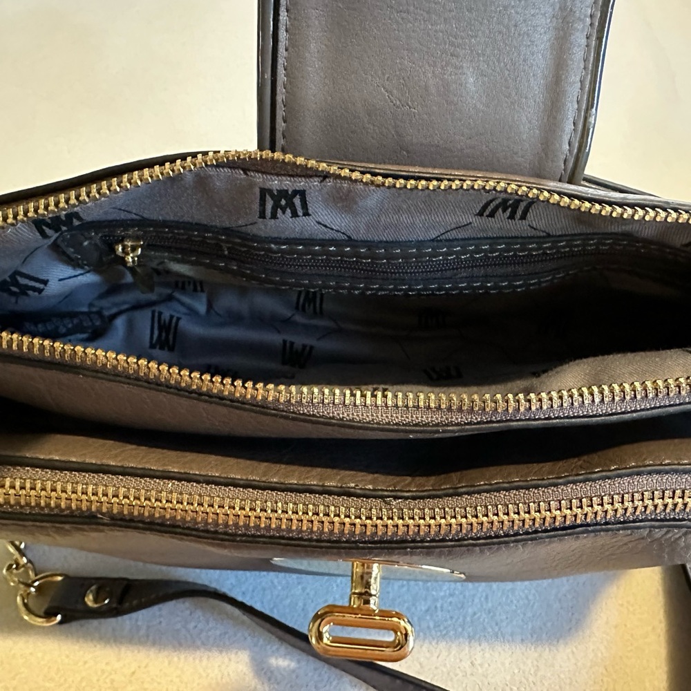 Antonio Melani Vintage Shoulder Bag - Picture 8 of 15